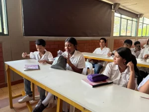 Charla en colegio