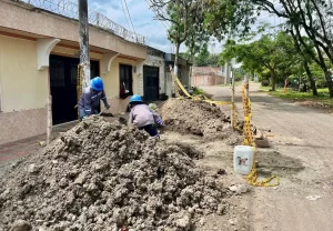 Reparación de red de acueducto en La Floresta y San Jerónimo